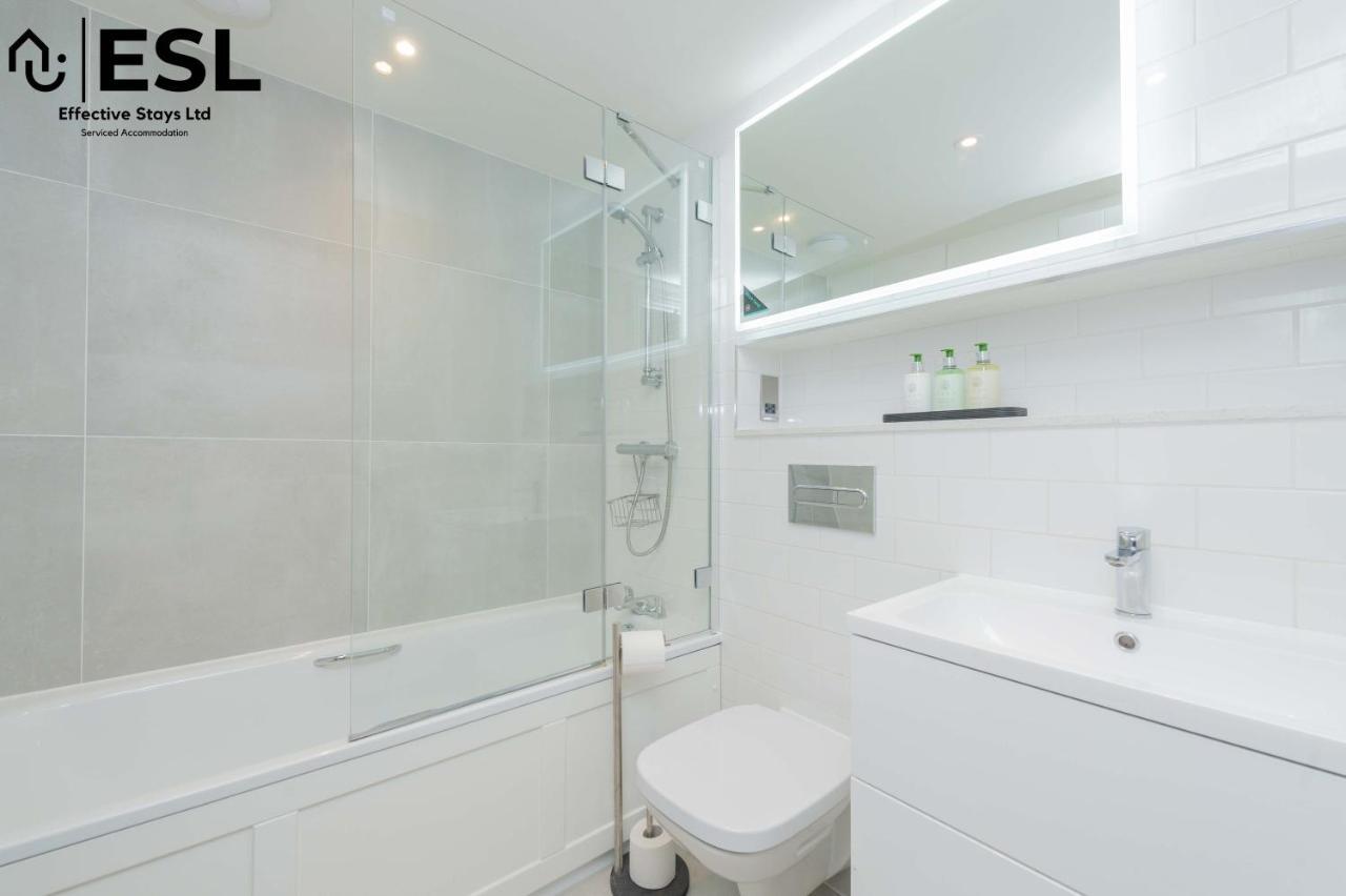שרוסברי 2 Bedroom Church Apartment 5 Mins To Town Centre - Free Parking מראה חיצוני תמונה